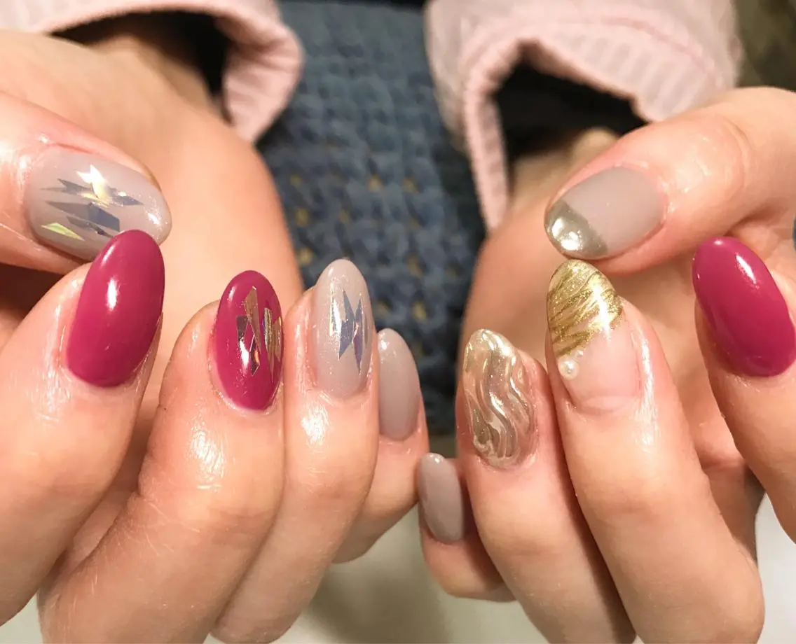 ネイル フットネイル ミラーネイル シンプルネイル 春ネイル ホワイト nail fufla ♡yamane♡のネイルデザイン