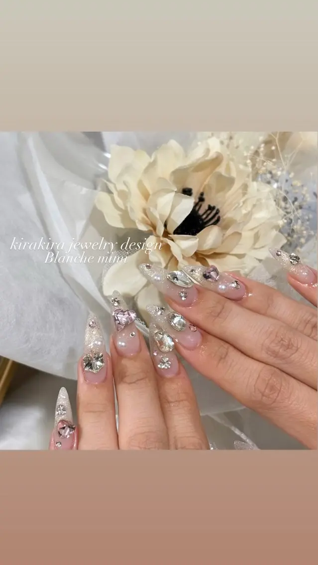 ネイル ハンドネイル Blanche mimi.u_aのネイルデザイン
