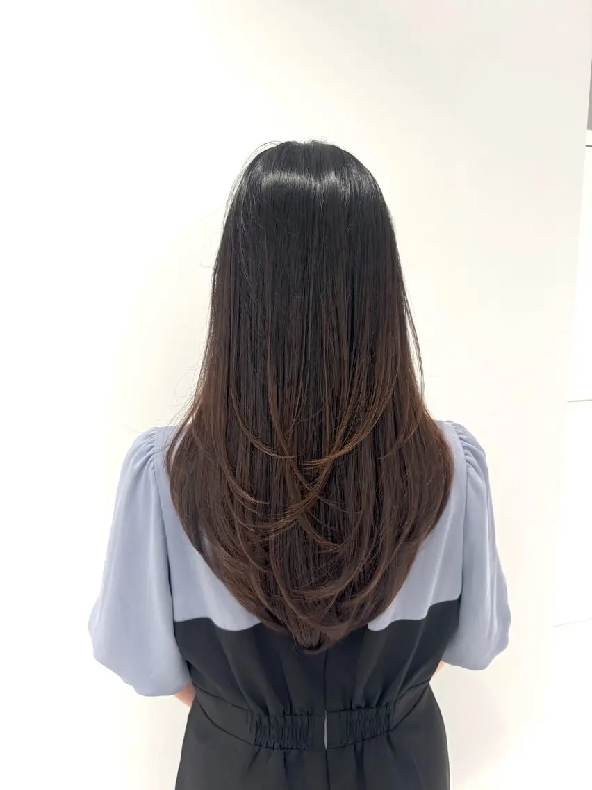 ロング 井上 育海のヘアスタイル
