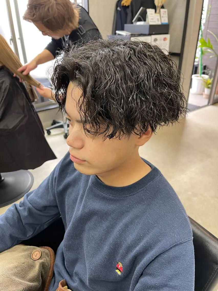 ショート パーマ メンズ センターパート メンズパーマ カット パーマ メンズパーマ職人/ 天神/tatsukiのヘアスタイル