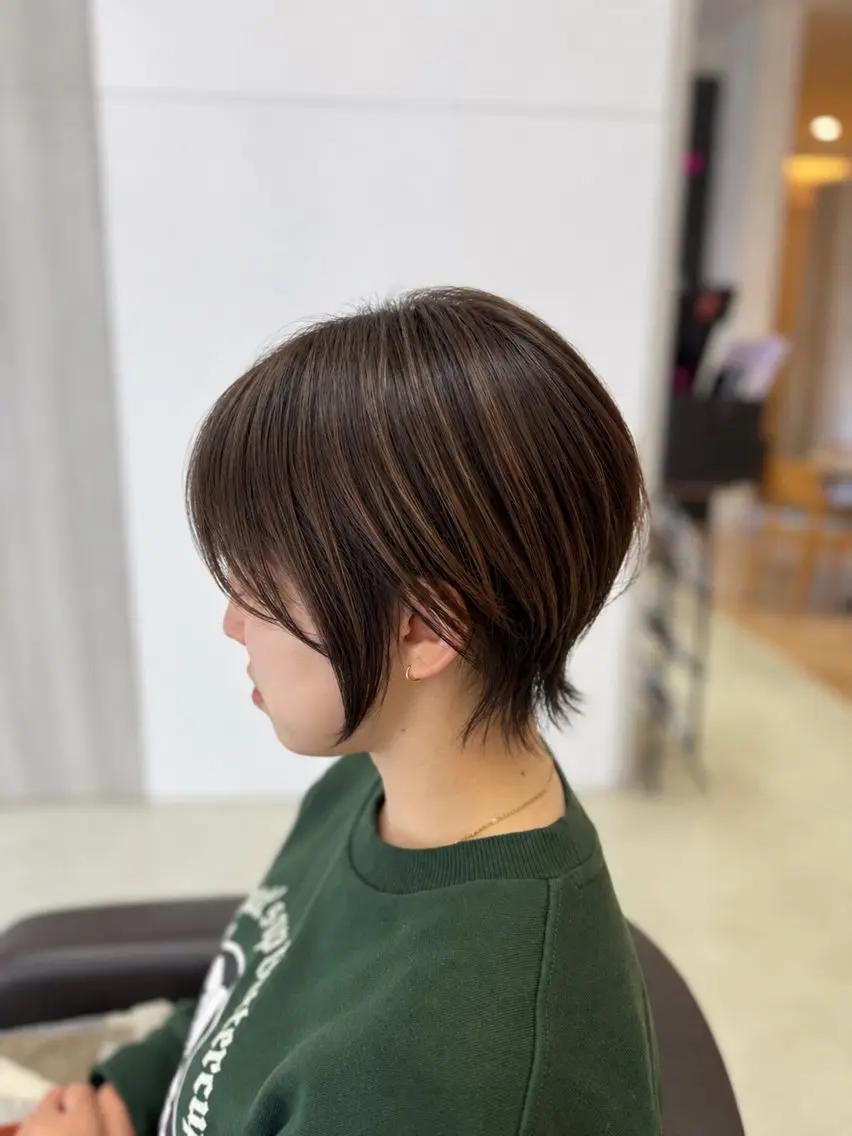 ショート カット ヘアカラー トリートメント 新井優馬｜絶壁解消 ショート・ボブのヘアスタイル