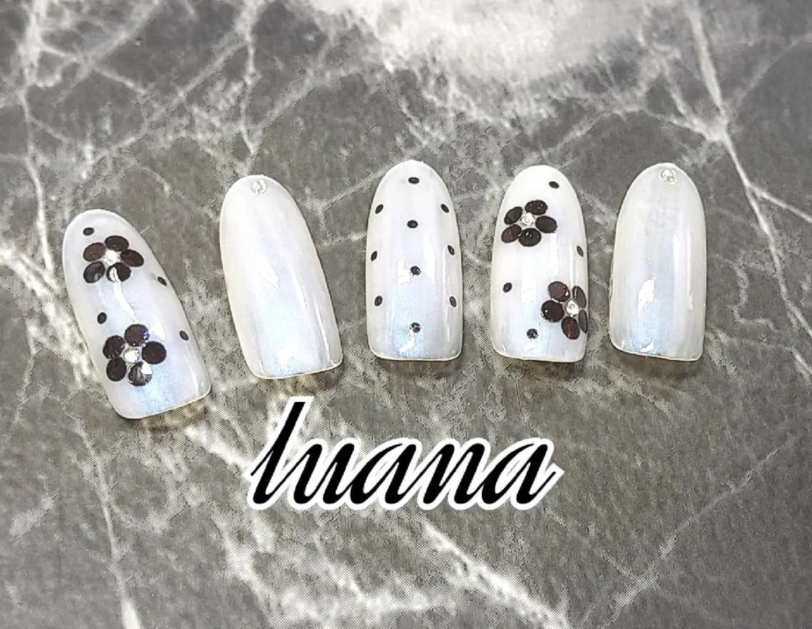 ネイル ハンドネイル LUANA  TAKAHASHIのネイルデザイン