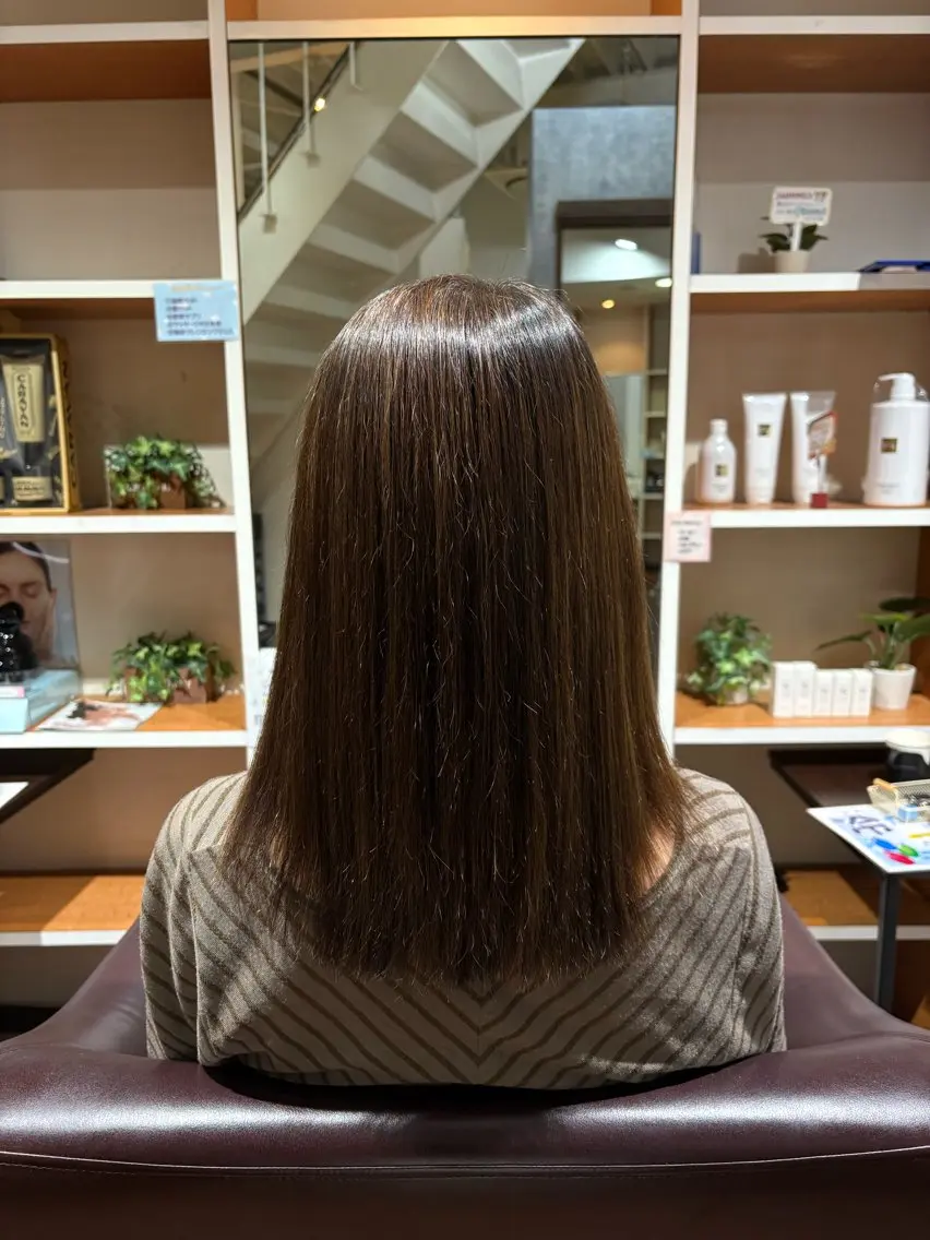 セミロング 縮毛矯正 小坂 侑奈のヘアスタイル