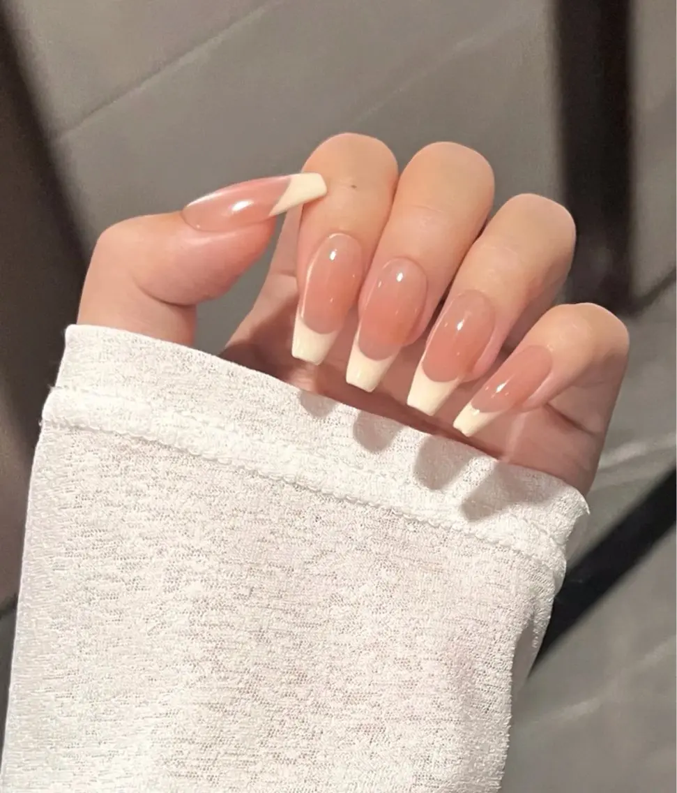 ネイル チークネイル フレンチネイル YumiNail 長さだし&ハンドケアのネイルデザイン
