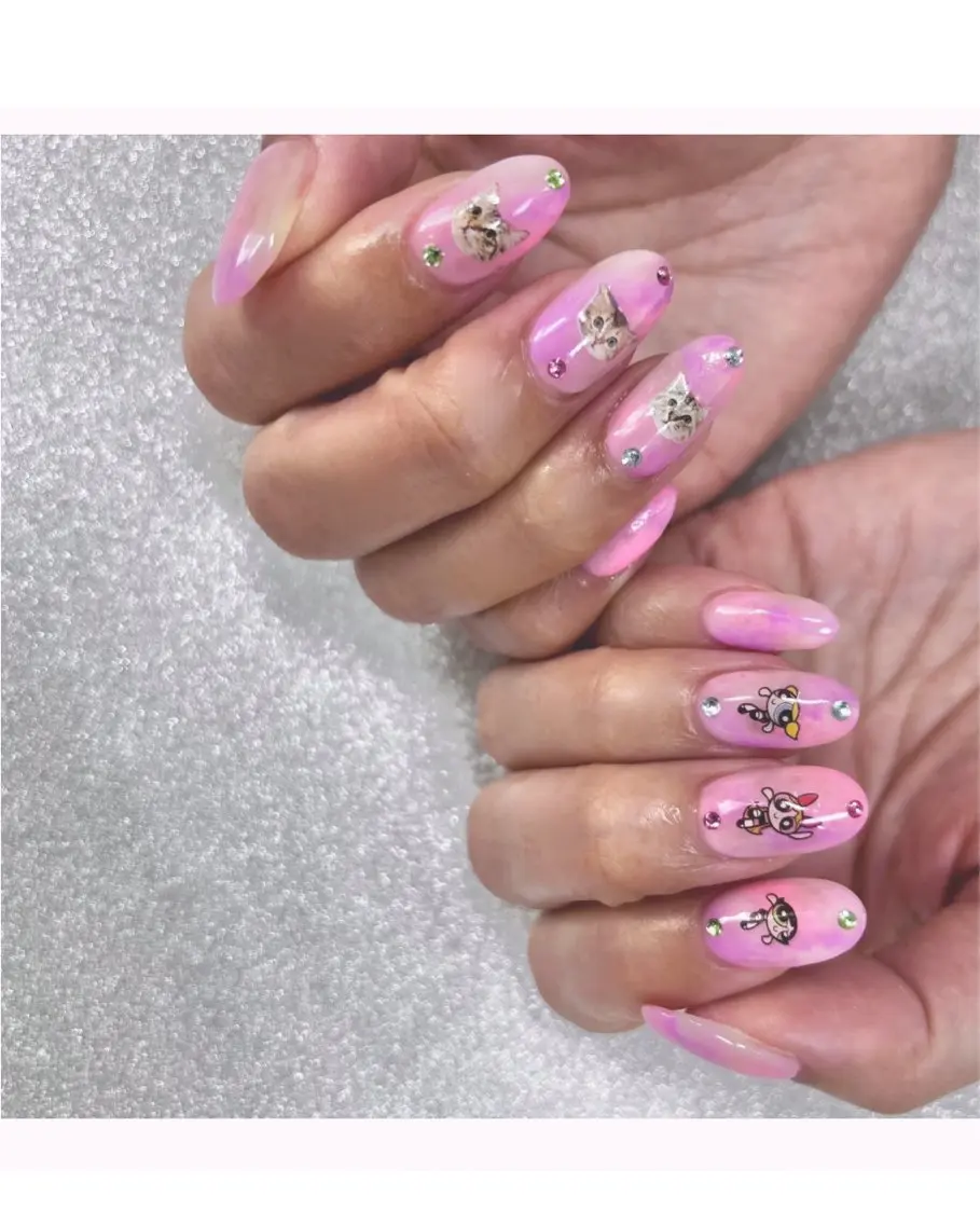 ネイル ニュアンスネイル ストーンネイル BEE NAILのネイルデザイン