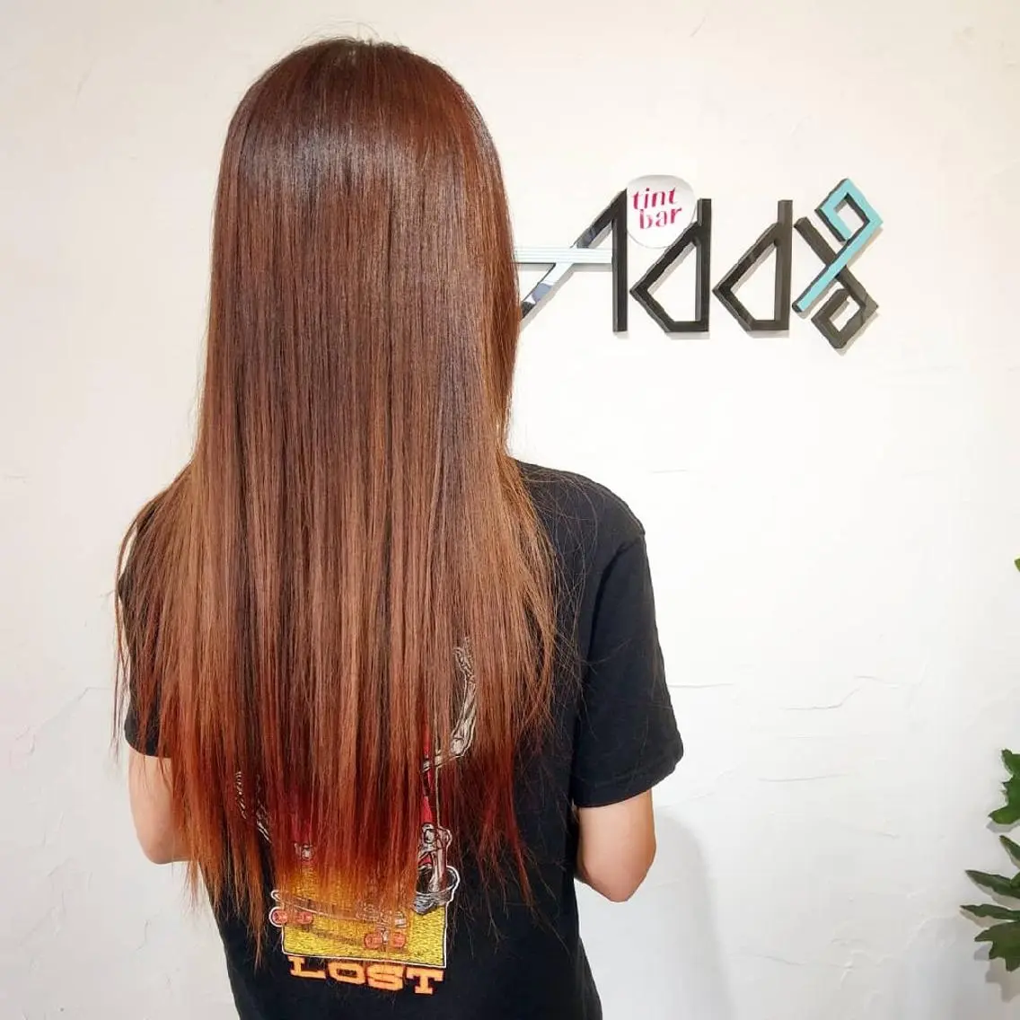 ロング カラー パーマ ヘアアレンジ バレイヤージュ ダブルカラー グラデーションカラー インナーカラー オレンジ ヘアカラー トリートメント Add9 柳田健登のヘアスタイル