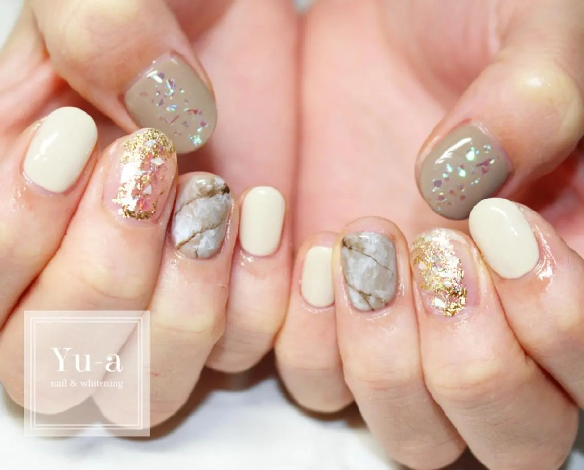ネイル ニュアンスネイル シンプルネイル ホワイト 冬ネイル ハンドネイル yu-a☆   柏ネイルのネイルデザイン