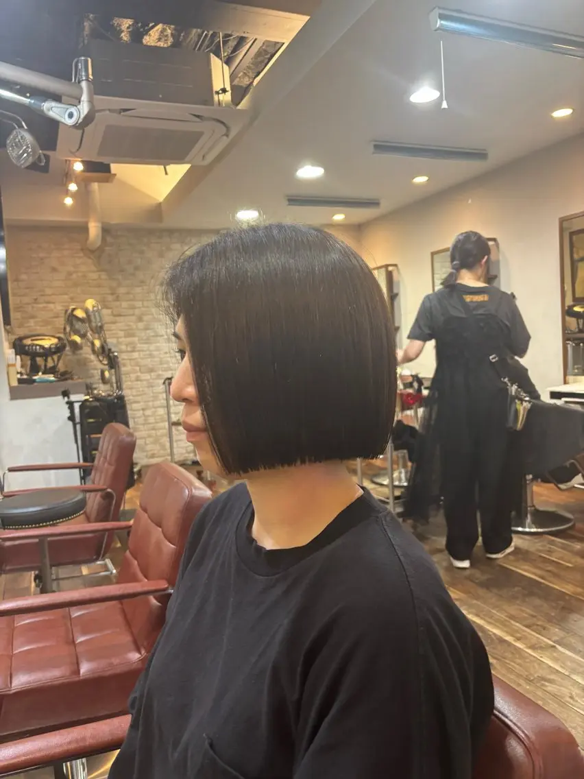ショート レイヤーカット/ダブ ルカラー/フウカ🤍のヘアスタイル