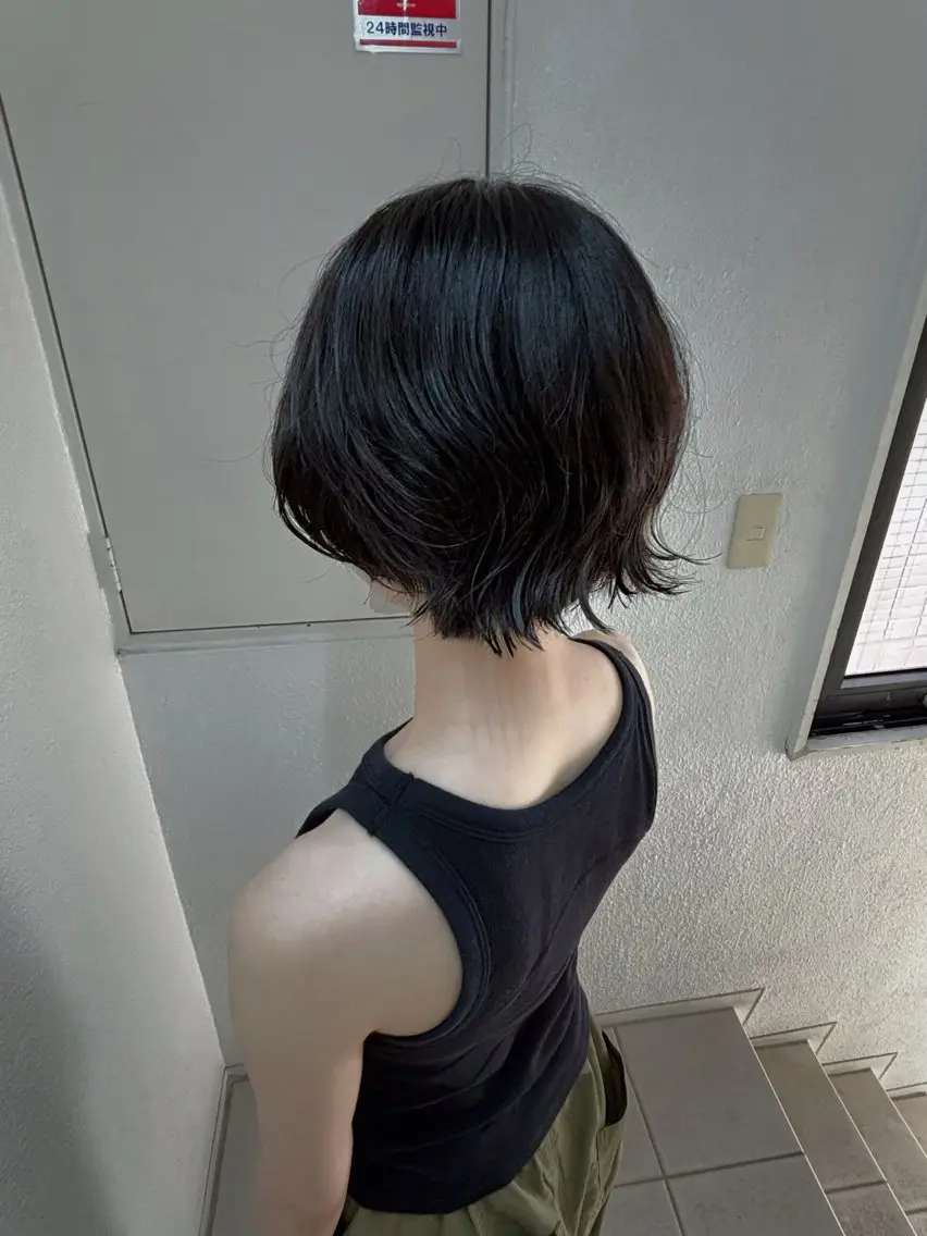 ショート ショートヘア ウルフ/レイヤー/ 戸内໒꒱· ﾟのヘアスタイル
