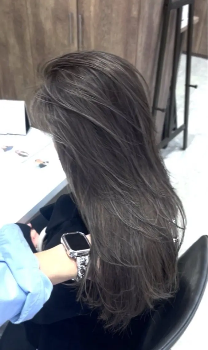 セミロング 石井良典 髪質改善のヘアスタイル