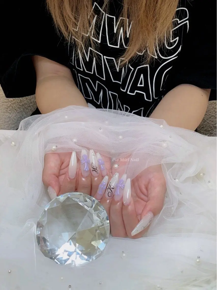 ネイル ハンドネイル HANA 長さだしのネイルデザイン