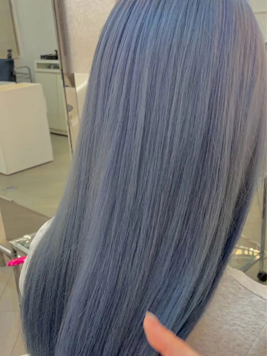 ロング カラー フルカワ リナのヘアスタイル