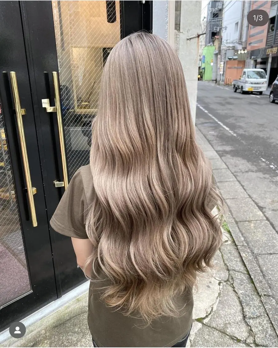 最高級ボンドケアブリーチ1回+カラー+内部補修トリートメント+最新ヘアスタイリングの写真