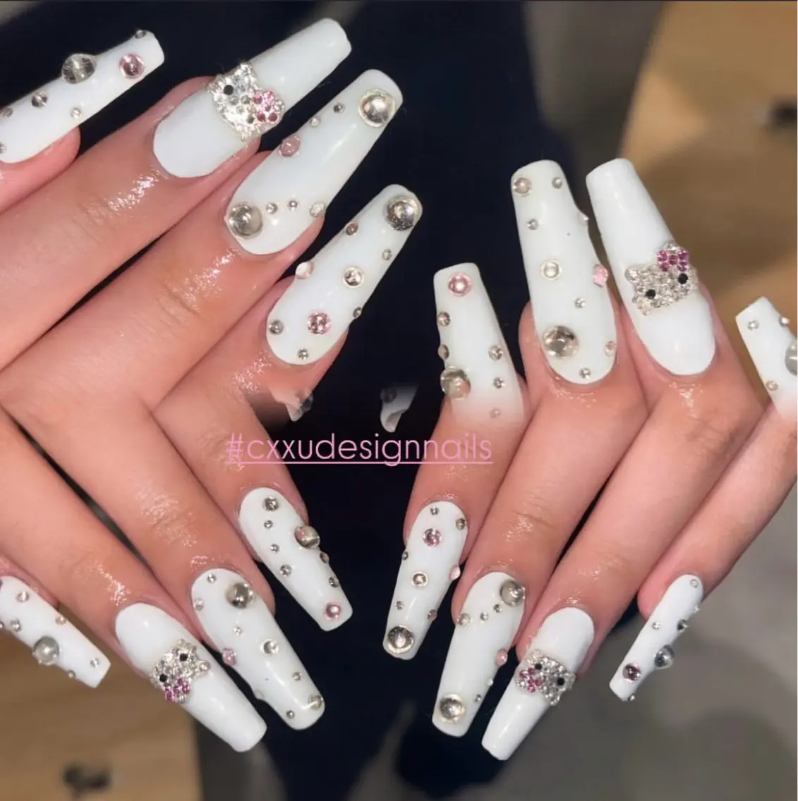 ネイル ハンドネイル 🐬Cxxu° Nail✝️のネイルデザイン