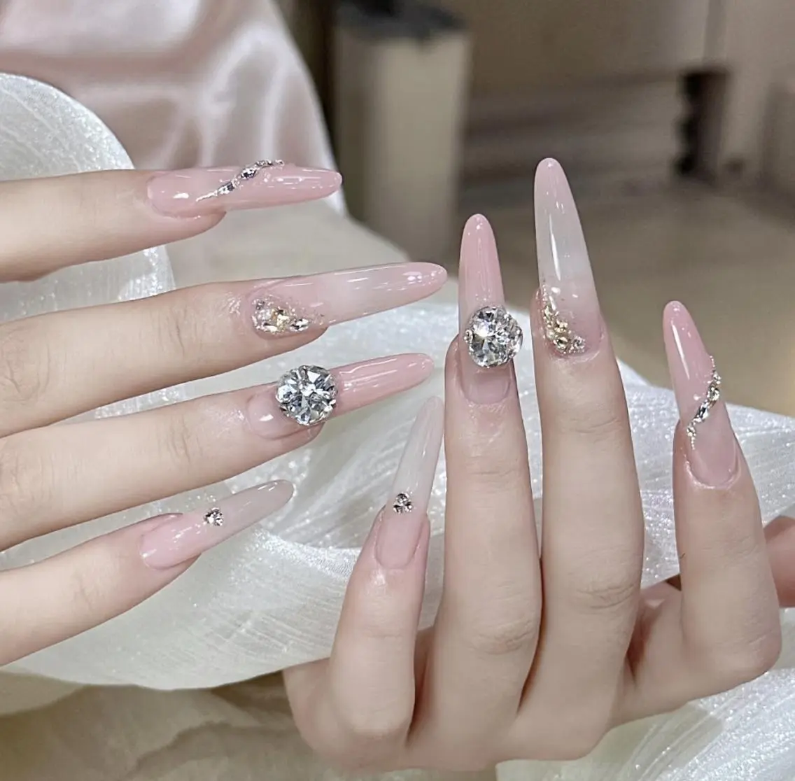 ネイル ハンドネイル エリ🫧 nail池袋東口のネイルデザイン
