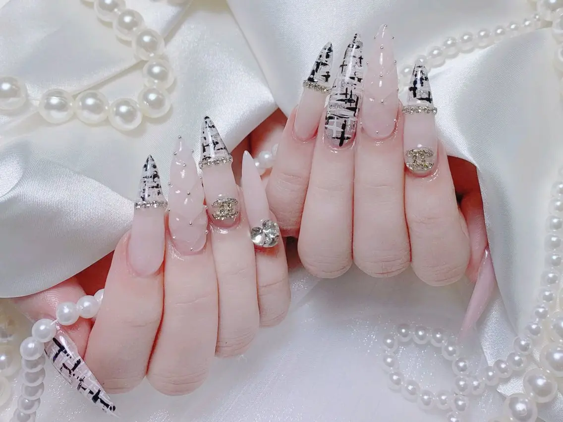 ネイル ねね🎀 Melia nailのネイルデザイン