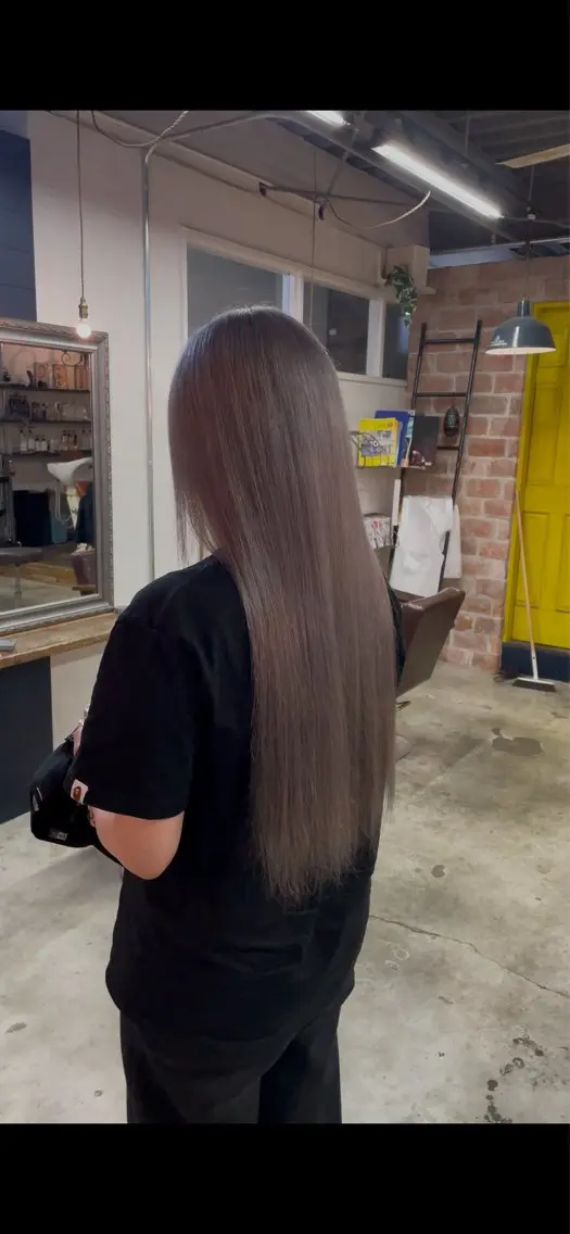 カラー 岩佐 怜のヘアスタイル