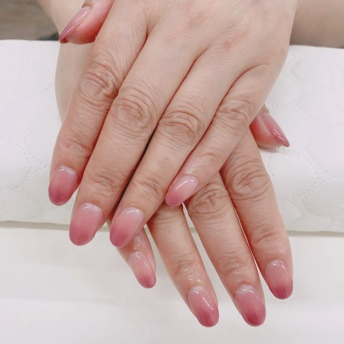ネイル グラデーション ピンク Romine アイラッシュ&ネイルのマツエク・マツパデザイン