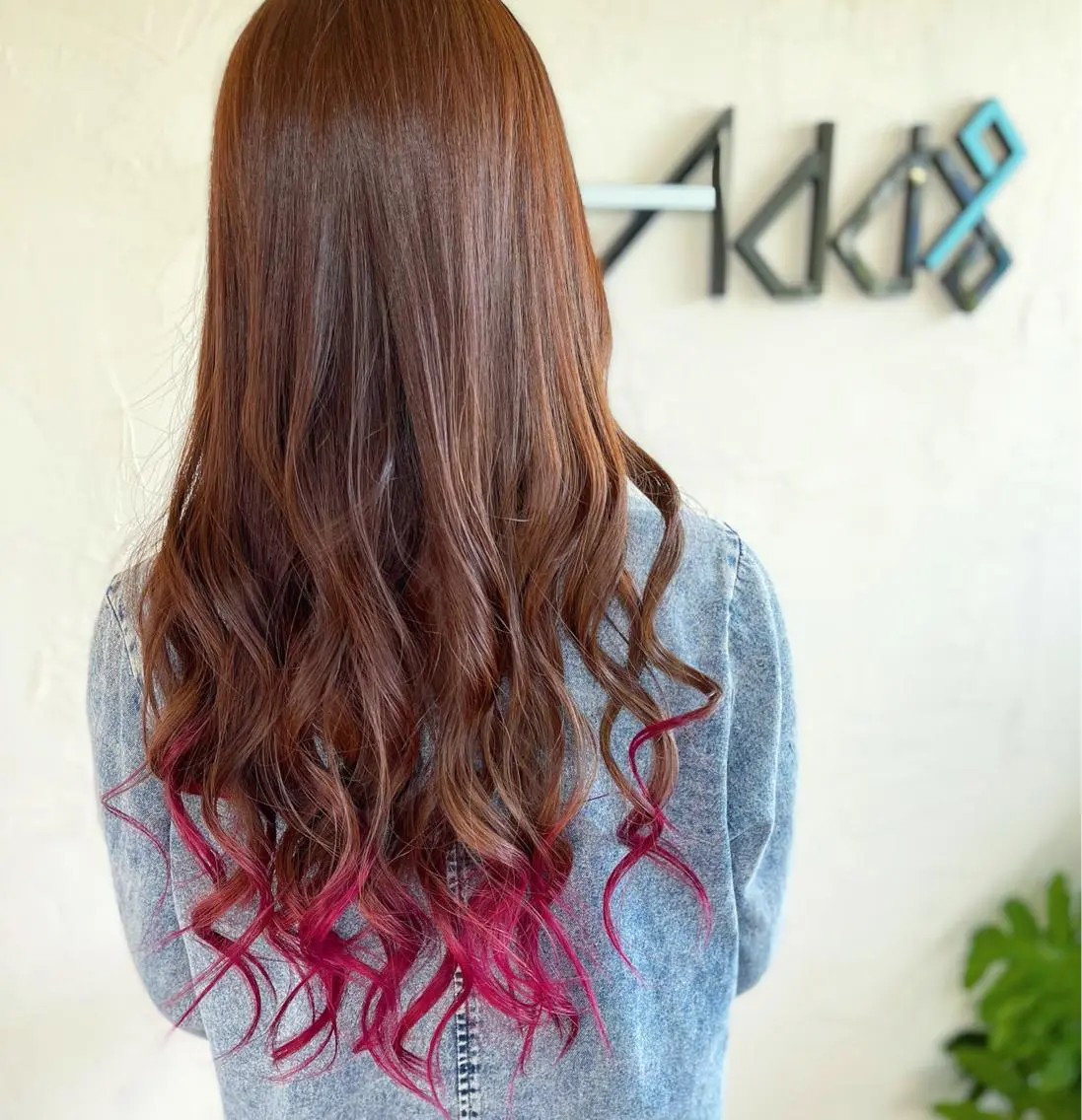 ロング カラー パーマ ヘアアレンジ インナーカラー 韓国風ヘア レイヤーカット トリートメント 酸熱トリートメント ヘアカラー トリートメント Add9 柳田健登のヘアスタイル