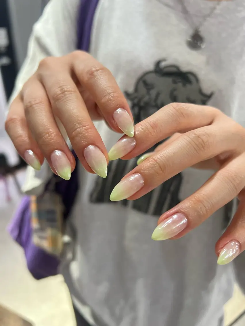 ネイル ハンドネイル Hata nail 🎀個性派ニュアンスのネイルデザイン