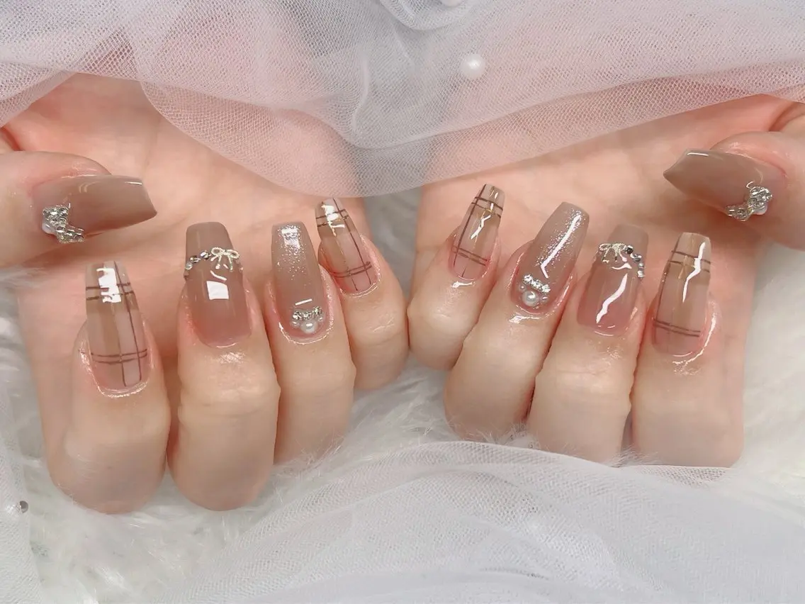 ネイル チークネイル ドット フレンチネイル グラデーション 韓国ネイル ハンドネイル Kei Nail Shibuyaのネイルデザイン