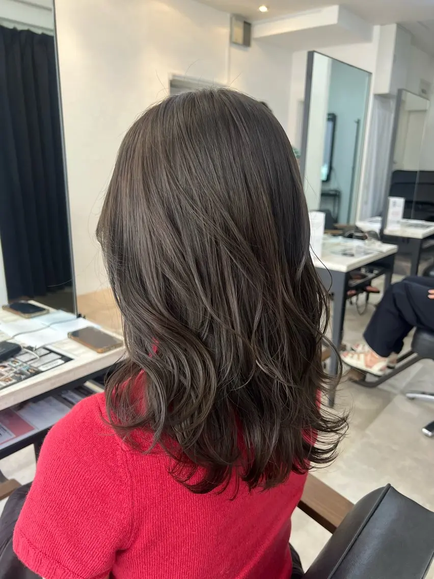 セミロング カラー 🥀韓国ヘア🥀 宮津真菜のヘアスタイル