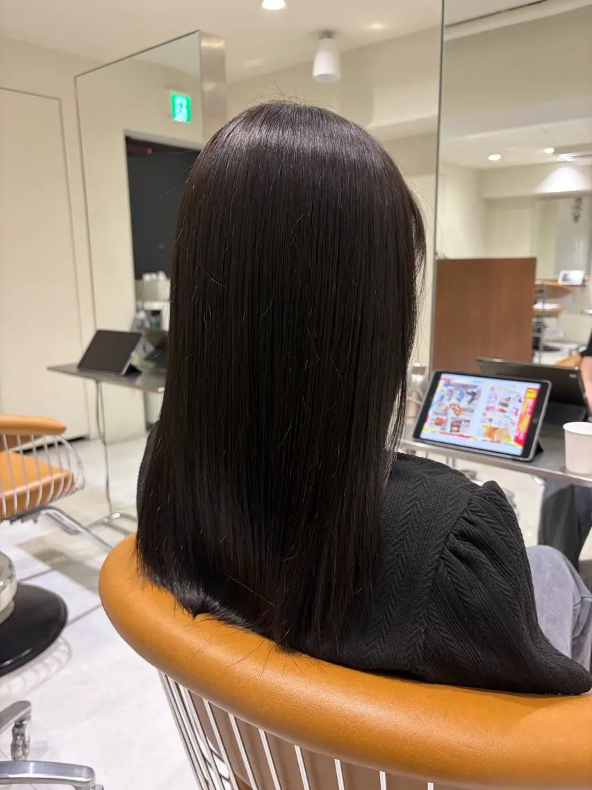 ミディアム カラー 内大久保 列夏のヘアスタイル
