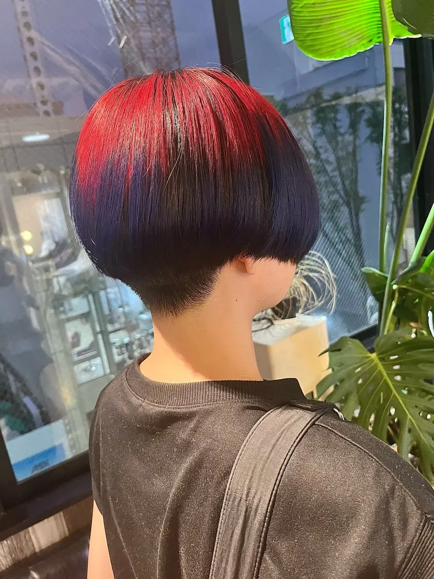 ショート カラー ヘアカラー BEHIND THE CURTAIN りこのヘアスタイル