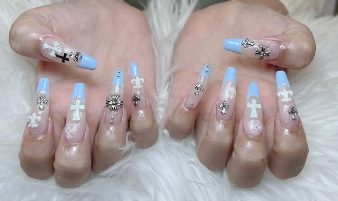 ネイル アートネイル オーロラネイル チークネイル 長さ出し フットネイル Miya _nailのネイルデザイン