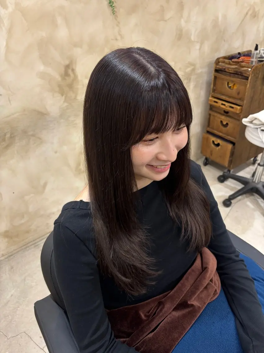 ロング カラー ブラウンカラー ショコラブラウン 顔まわりレイヤー レイヤーカット カット ヘアカラー トリートメント ツヤカラー🫧Sae ネイルモデル募集中のヘアスタイル
