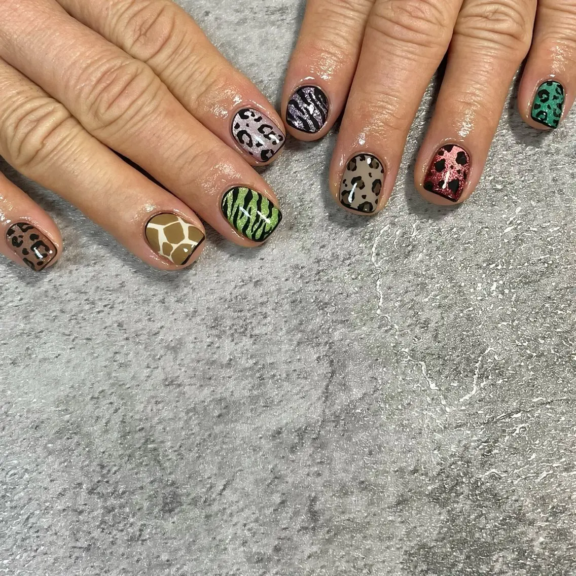 ネイル ハンドネイル ハンドケア m-nail 🌙minamiのネイルデザイン