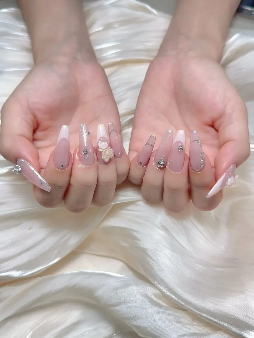 ネイル ENSalon 愛佳のネイルデザイン