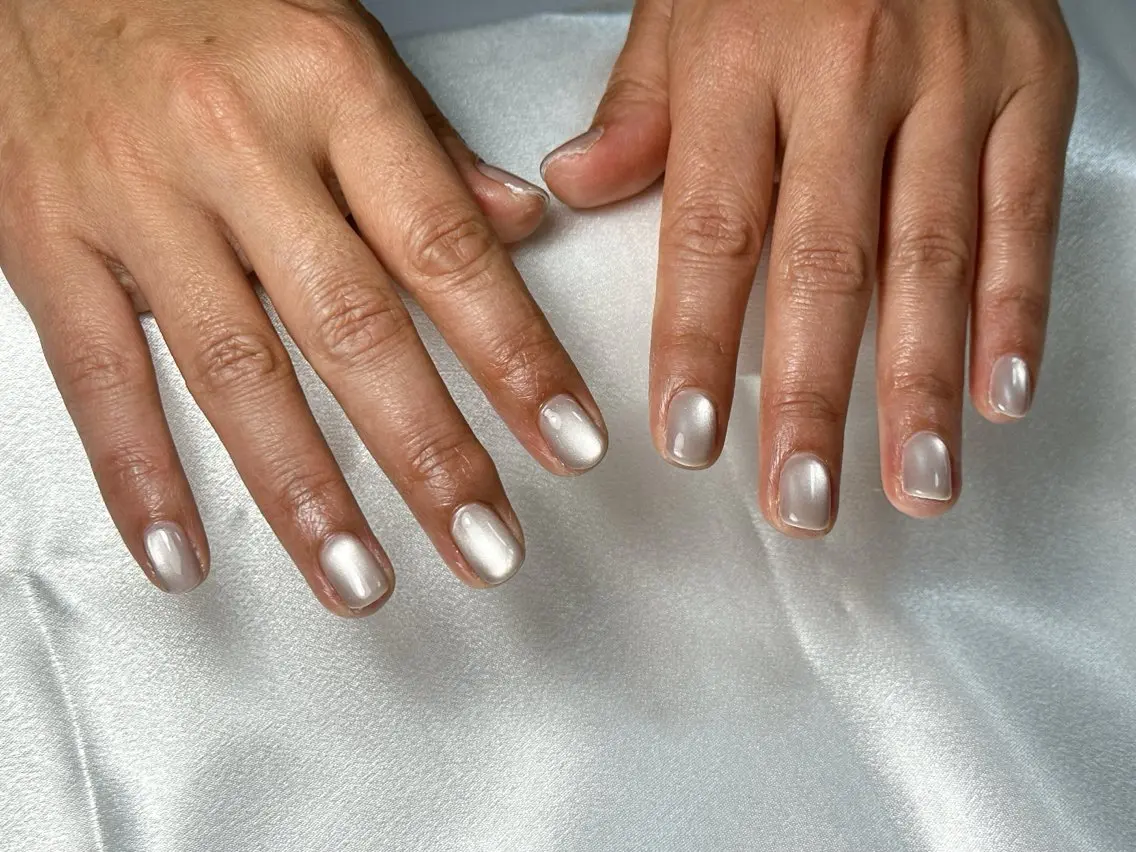 ネイル オーロラネイル フットネイル フレンチネイル ジェルネイル ハート ハンドネイル kiki nail たまプラーザのネイルデザイン