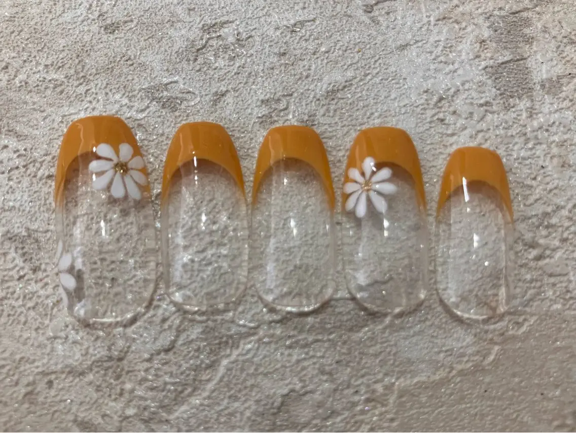 ネイル ハンドネイル Noa新越谷 Makikoのネイルデザイン