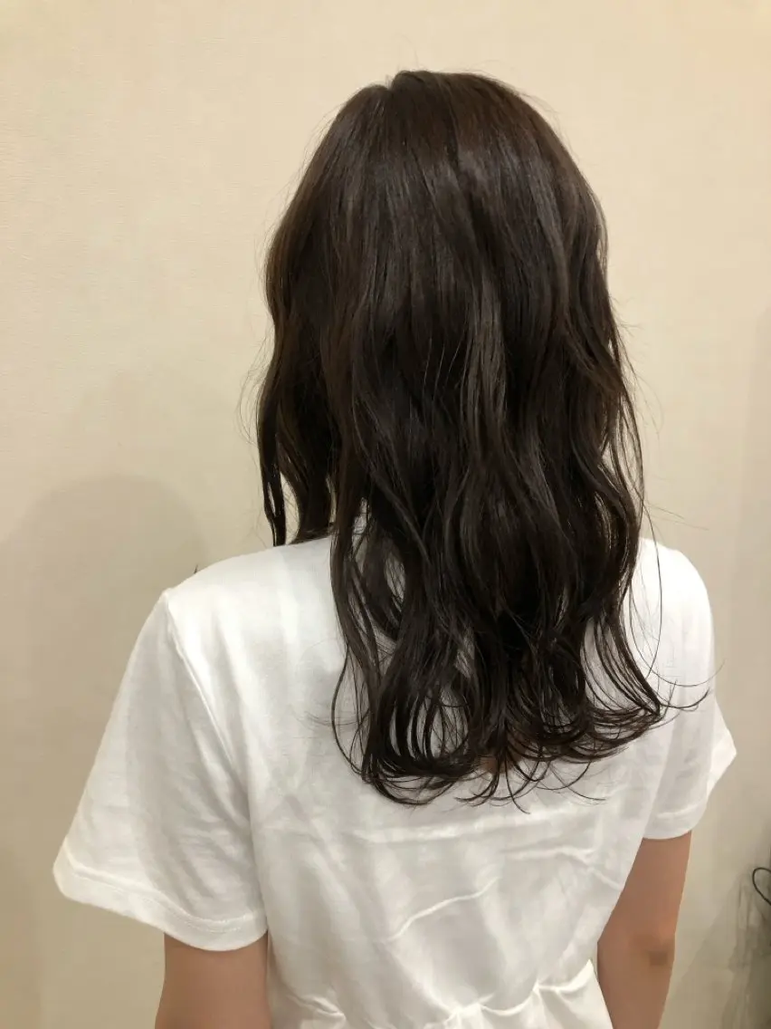 セミロング カラー 佐々木 政徳のヘアスタイル