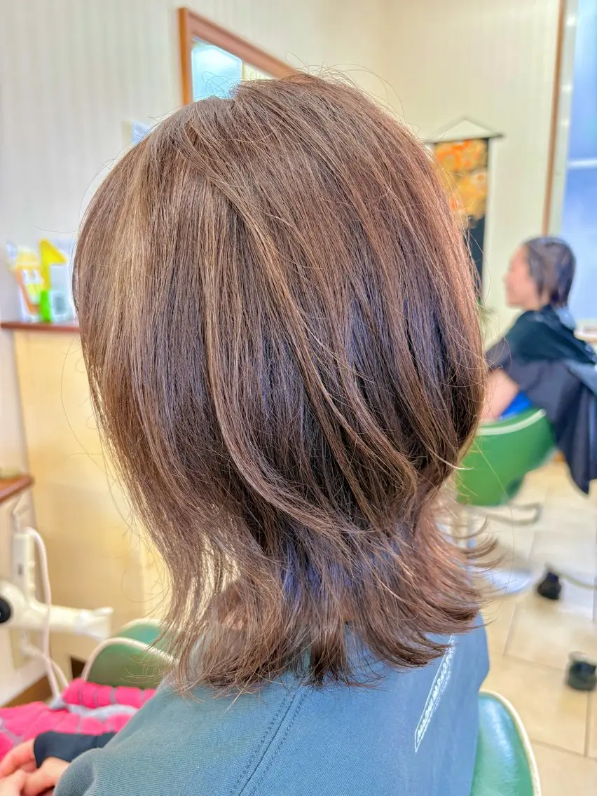 ミディアム 外ハネヘア 小関 大介のヘアスタイル