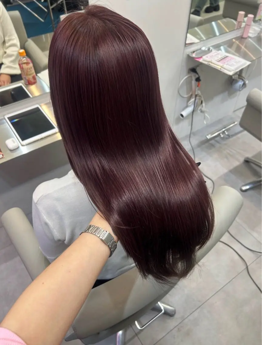 ロング カラー 🪷ストレート💫 ダメージレスカラーのヘアスタイル