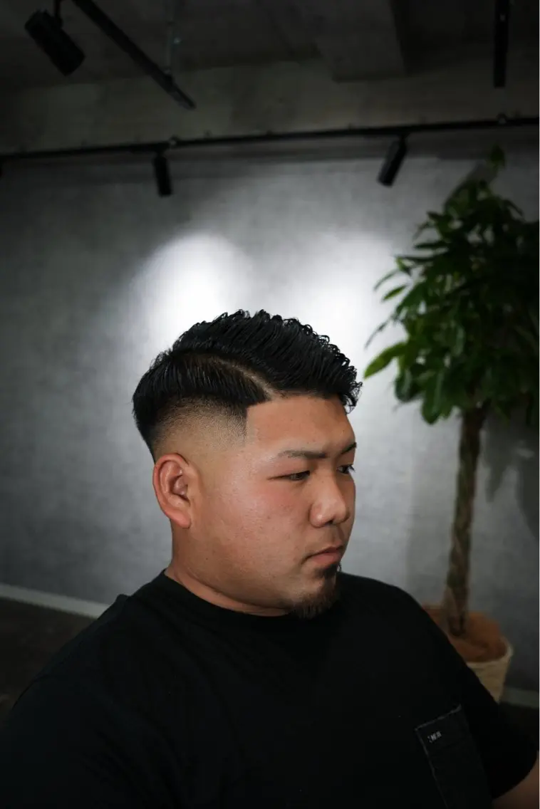メンズ フェードカット スキンフェード カット 小泉 慶英のヘアスタイル
