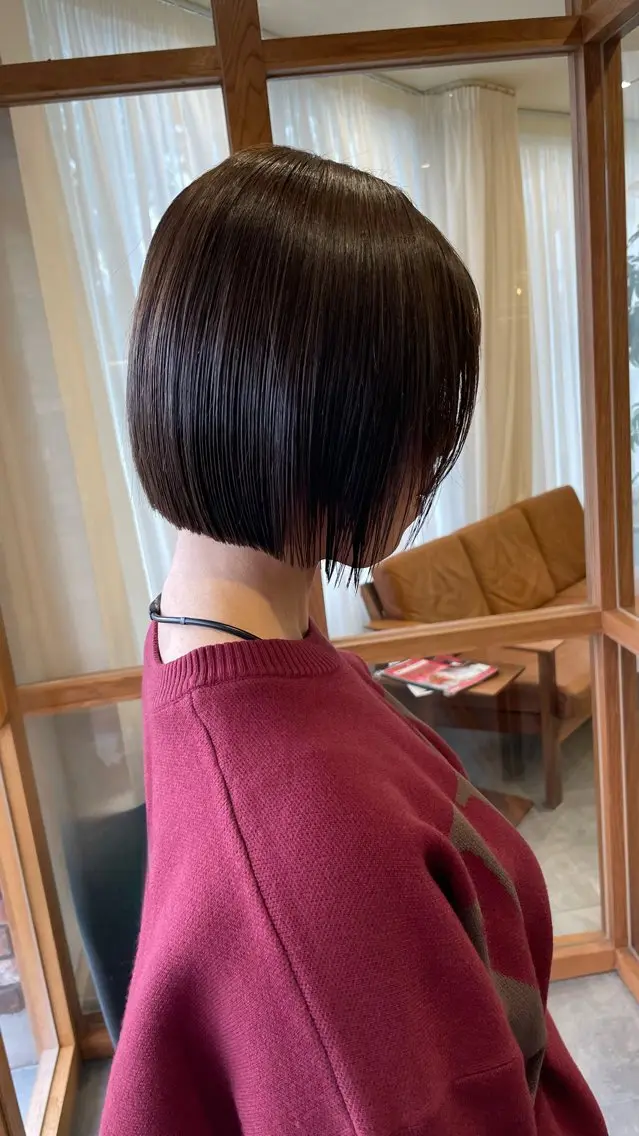 ショート ボブ カット 澤田 真凛のヘアスタイル