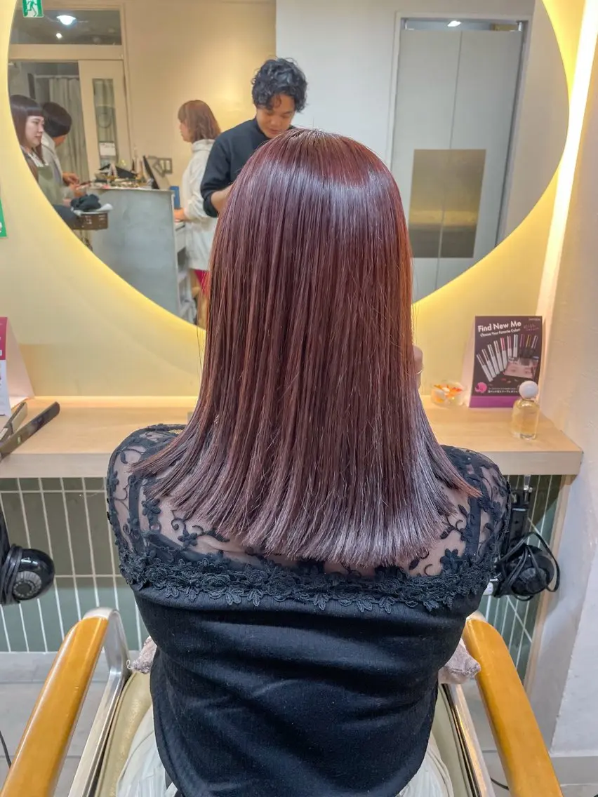 セミロング カラー ベージュカラー 透明感カラー 韓国風カラー ラベンダーカラー ラベンダーピンク ヘアカラー 樋口 将輝のヘアスタイル