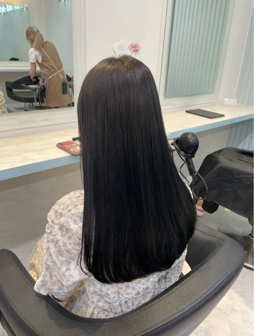 セミロング カラー カット ヘアカラー トリートメント 【美髪矯正/絹髪】 🎀hinano🎀のヘアスタイル