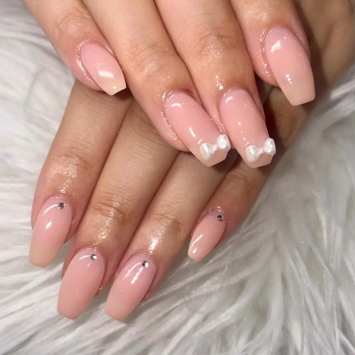 ネイル リボン ハンドネイル y's beauty京橋店のネイルデザイン