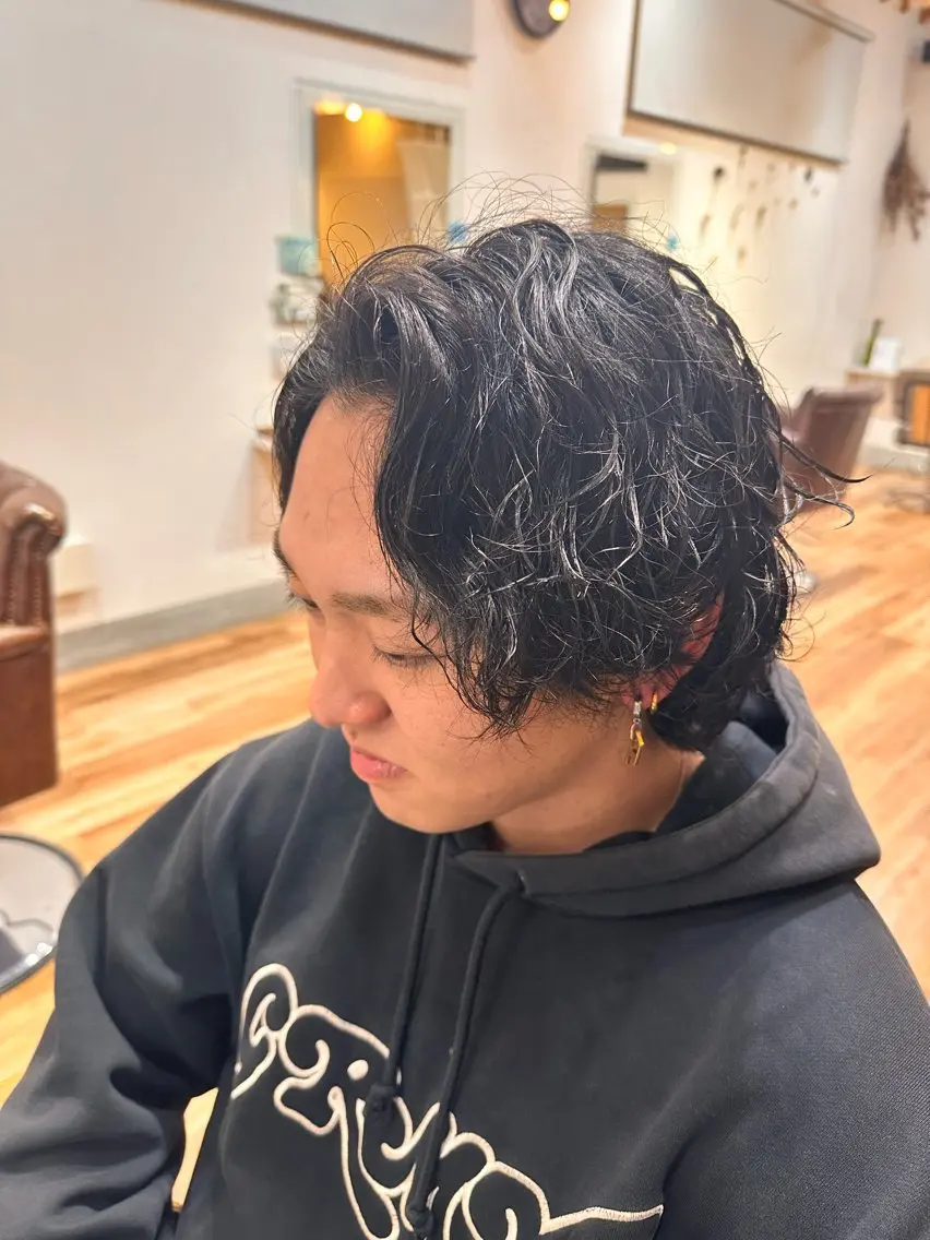 メンズ メンズパーマ 柴田 舜吏のヘアスタイル