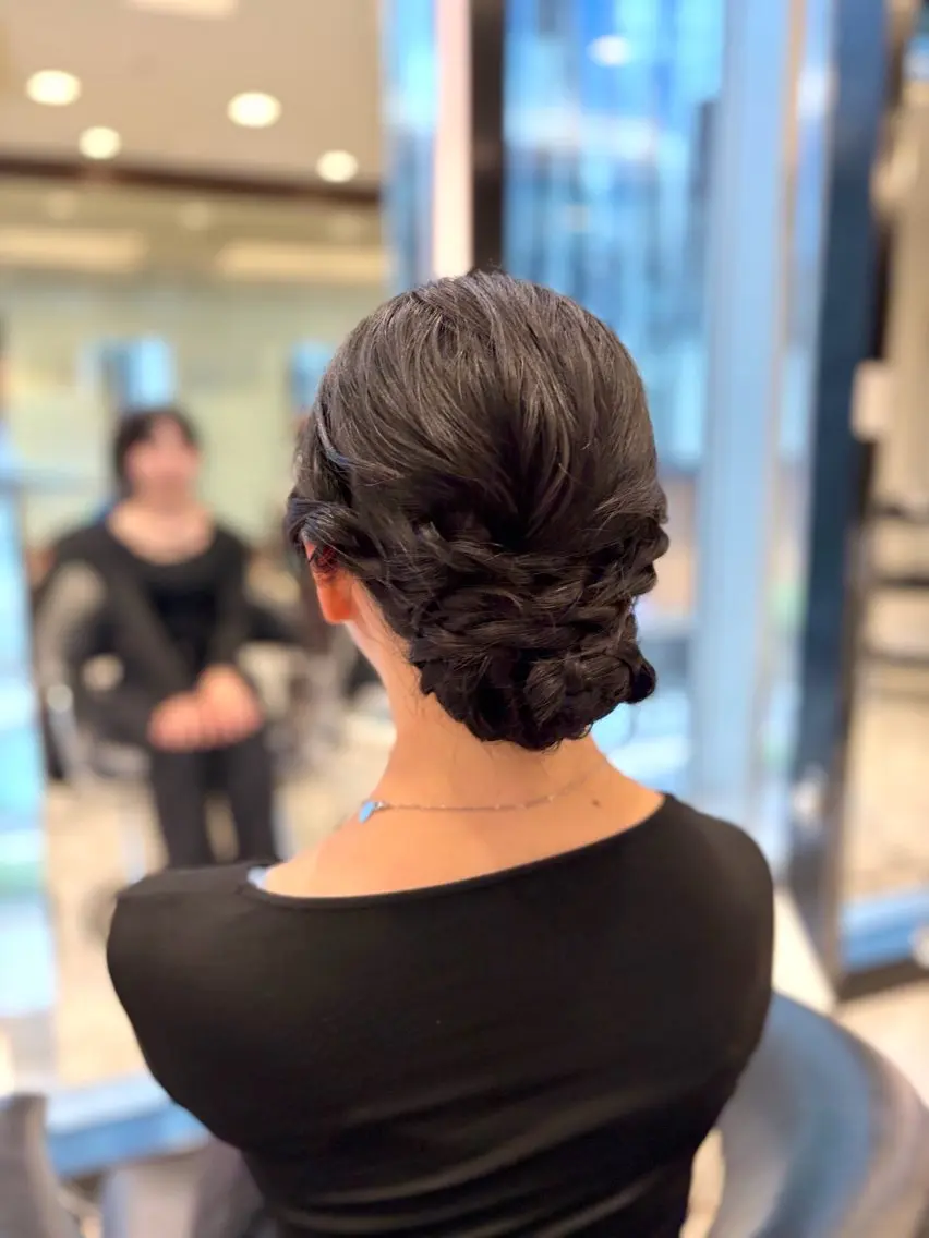 ミディアム ヘアアレンジ 結婚式・ブライダル ヘアセット 🌸銀座コテ巻き風 パーマ🌸いでいあやのヘアスタイル