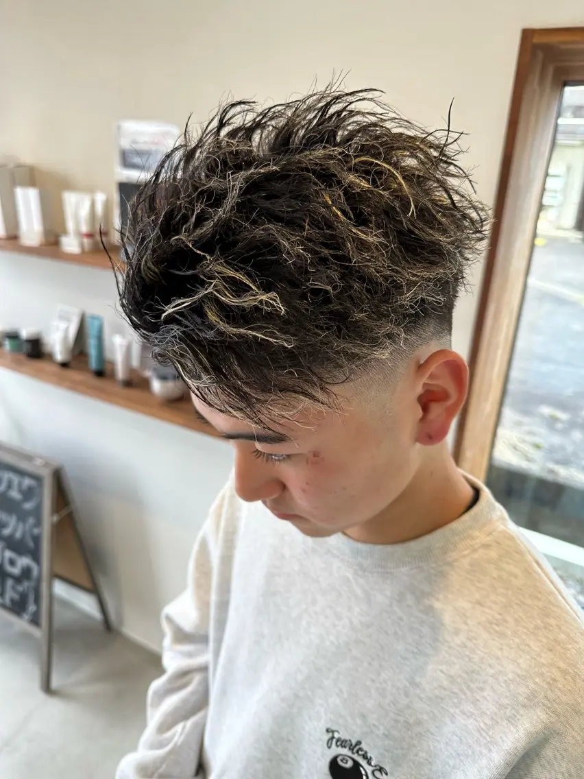 ショート パーマ メンズ メンズメッシュ メンズパーマ カット ヘアカラー メンズ専門美容師／ メンズパーマ／森口のヘアスタイル