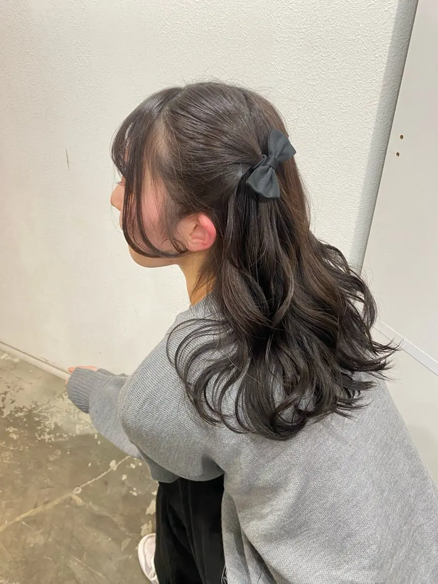 ロング ネギシ アイナのヘアスタイル