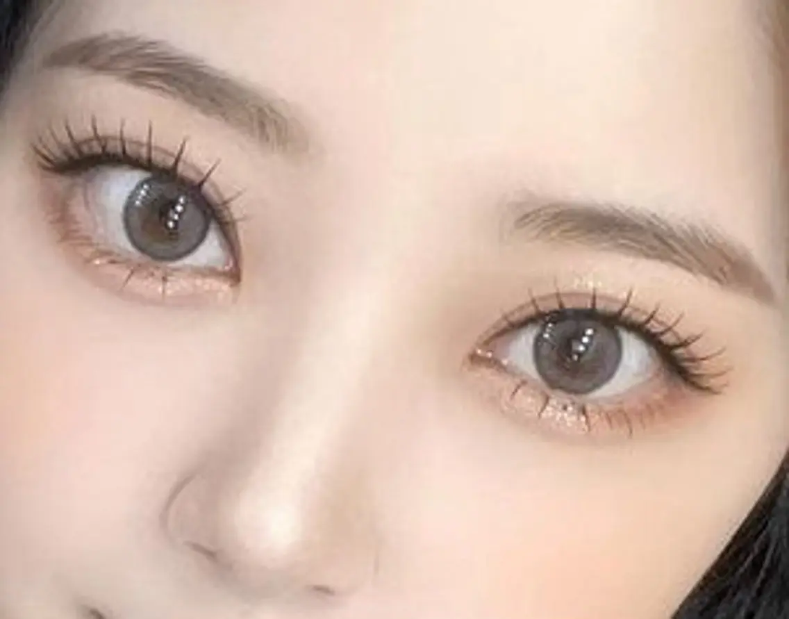 大人気♡束感仕上げエクステ♡フラットラッシュ100本の写真