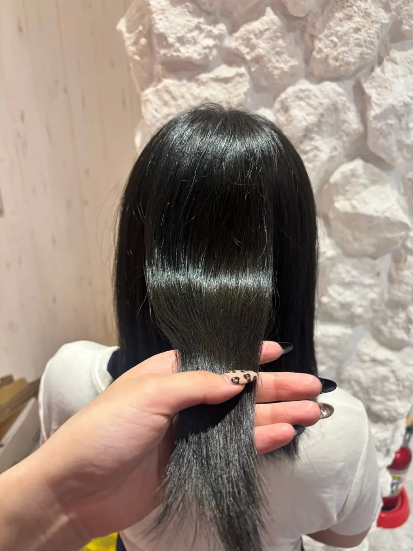 ミディアム カラー オリーブカラー ヘアカラー トリートメント Agu.hair / ミナミのヘアスタイル