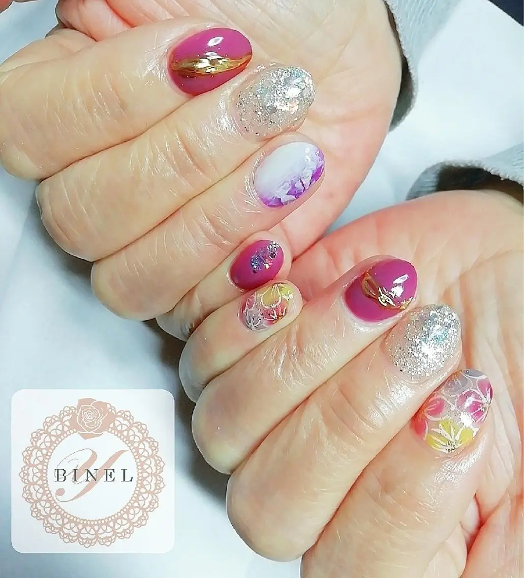 ネイル アートネイル フラワーネイル ラメ(グリッター) ミラーネイル ニュアンスネイル ハンドネイル Nail Salon Y.BINELのネイルデザイン