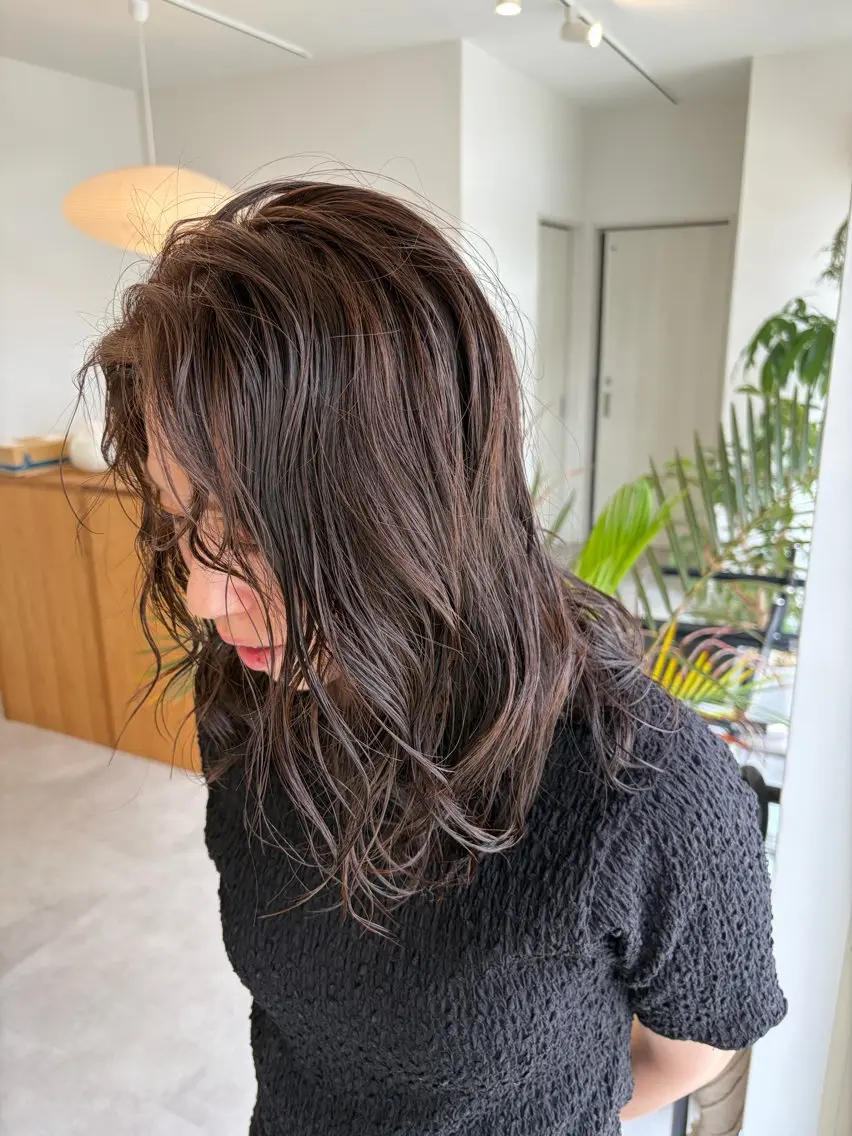 ロング カラー パーマ アッシュ アッシュブラウン ブラウンカラー 金田 諒一のヘアスタイル